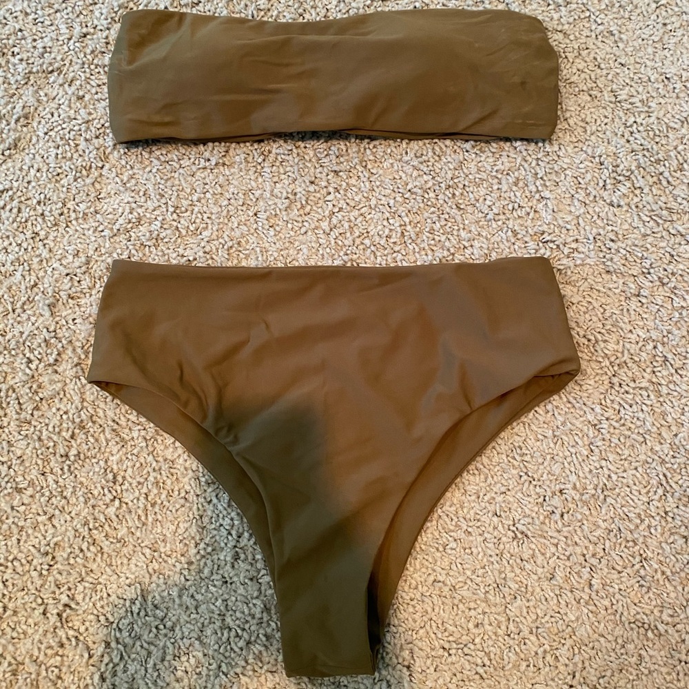 🌸 Bandeau Bikini top  - Olive Green